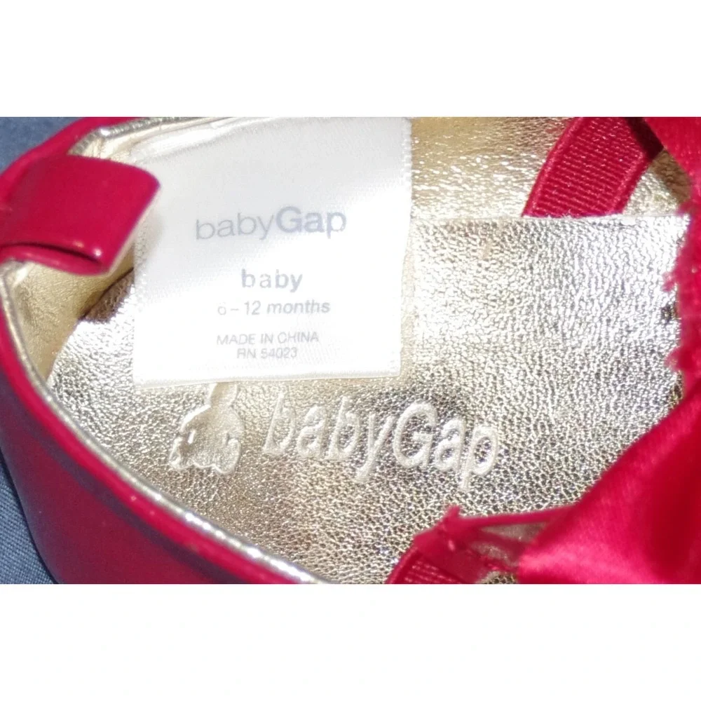 Baby Gap Red Patent Dress Shoes 0-12 months Great for Christmas and Holidays EUC
